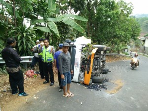 Kecelakaan jurang ampel