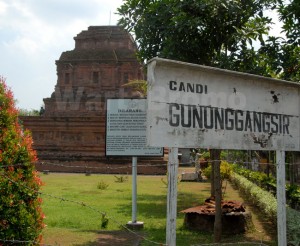 candi-gununggangsir1