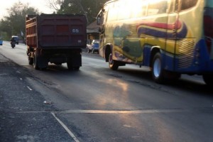 jembatan banjarsari berlubang