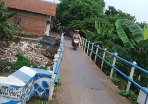 jembatan margo utomo