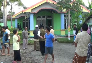 rumah mantan kades dibondet