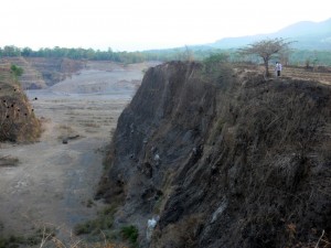 tambang ditelantarkan