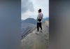 Viral Bule Kencing di Kawah Bromo, Warga Tengger Marah