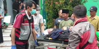 AKP Deddy Suryo Cahyono, Kapolsek Tosari mengungkapkan, penyebab kecelakaan itu diduga akibat sopir jeep Sarioleh, sopir asal Desa Boto, Kecamatan Lumbang, Kabupaten Probolinggo ini mengantuk. “Karena sopir diduga ngantuk dan jeep masuk jurang di area bukit cinta Wonokitri, Kecamatan Tosari, Kabupateen Pasuruan