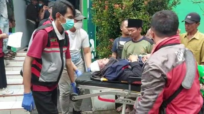 AKP Deddy Suryo Cahyono, Kapolsek Tosari mengungkapkan, penyebab kecelakaan itu diduga akibat sopir jeep Sarioleh, sopir asal Desa Boto, Kecamatan Lumbang, Kabupaten Probolinggo ini mengantuk. “Karena sopir diduga ngantuk dan jeep masuk jurang di area bukit cinta Wonokitri, Kecamatan Tosari, Kabupateen Pasuruan