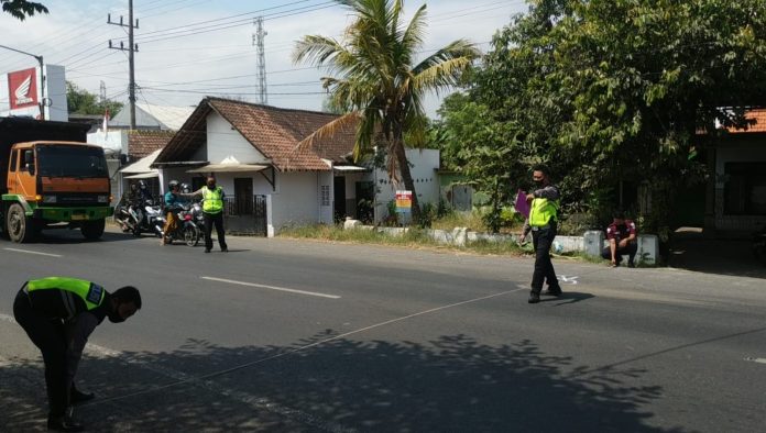 Remaja Putri Asal Pasrepan Tewas Terlindas Truk di Gondangwetan