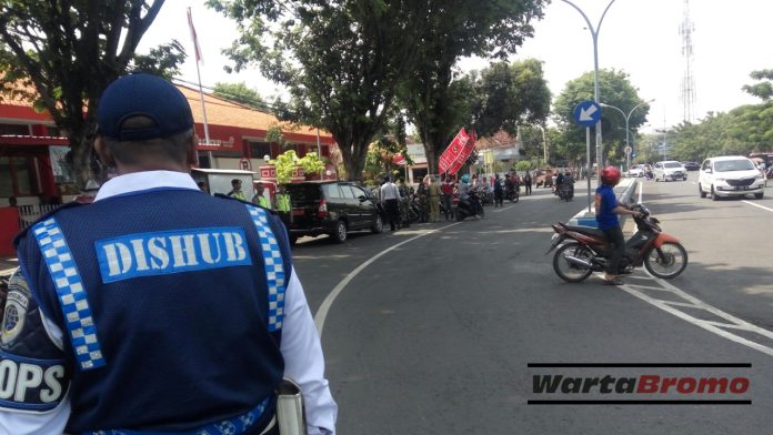 Catat Titik Parkir Berlangganan Kota Pasuruan, Jangan Mau Diminta Bayar!