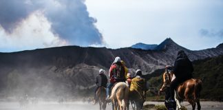 Tak Cuma Kasada, Ada 4 Upacara Adat Lain Suku Tengger, Apa Saja?