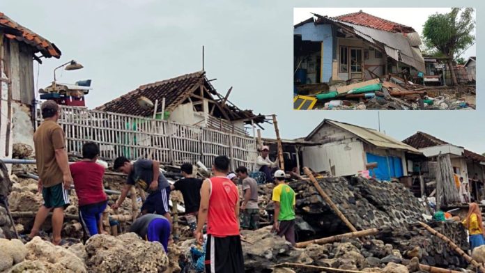 Diterjang Ombak dan Angin Kencang, Rumah Warga Rusak di Pulau Gili 