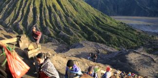 Wisata Bromo Dibatasi Saat Megeng Kapitu