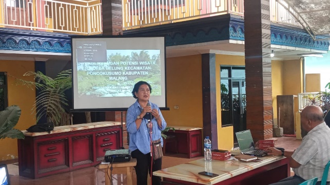 Dorong Pengembangan Wisata Desa Belung, Tim DMS UB Bangun Pondok Wisata