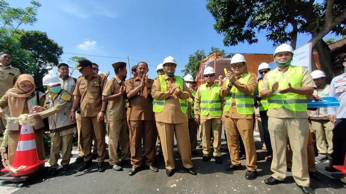 Pemkab Probolinggo Bangun Jalan Berkualitas Internasional
