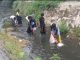 Pendaki yang Prank Tersesat di Lemongan, Disanksi Bersihkan Sampah di Sungai  
