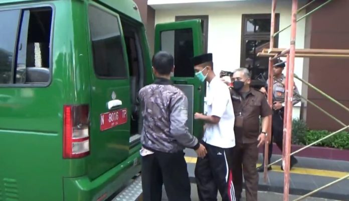 Disidang, Terdakwa Kasus Santri Terbakar di Pandaan Dituntut 5 Tahun Penjara