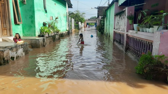 Banjir Rendam Dusun Kebrukan