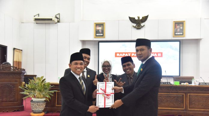 Eko Adis Prayoga Resmi Jadi Ketua DPRD Lumajang, Gantikan Anang Akhmad Syaifuddin