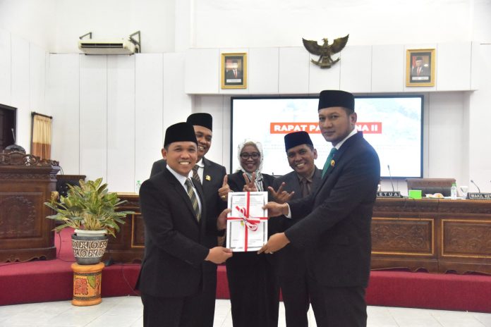 Eko Adis Prayoga Resmi Jadi Ketua DPRD Lumajang, Gantikan Anang Akhmad Syaifuddin