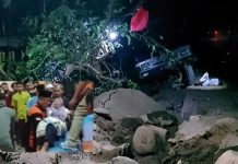 Tak Kuat Nanjak, Truk Rombongan Pengajian Terjun ke Parit di Lumbang, 1 Tewas dan 11 Orang Terluka
