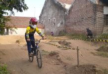 Hindarkan Anak Kecanduan HP, Kakek di Sebani Sulap Lahan Jadi Lintasan BMX