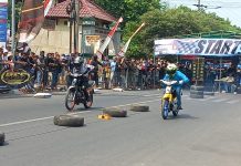 Ratusan Pembalap Drag Bike Adu Kecepatan di Depan GOR Kota Pasuruan