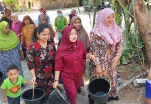 Ratusan Warga Bulusari Krisis Air, Cari Air Bersihnya Sejauh 3 Kilometer