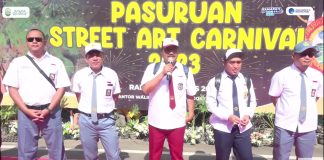 Pejabat di Kota Pasuruan Kompak Kenakan Seragam Sekolah saat Karnaval, Ternyata Ini Alasannya!