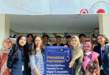 Tim Dosen PSDKU Agroekoteknologi Universitas Brawijaya Ajak Petani di Lereng Gunung Wilis Budidaya Durian Unggul