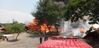 Omah Pring Bumdes Karangjati Terbakar