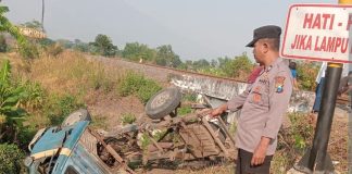 Pikap Muat Pasir Ditabrak Kereta Penataran di Sukorejo, Korban Selamat