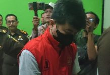Tersangka Kasus Flare Bromo Diserahkan ke Kejari Kabupaten Probolinggo