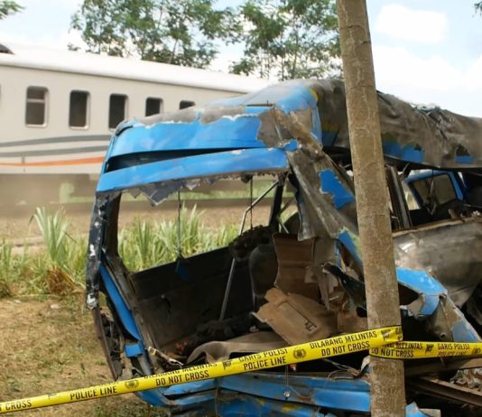 Laka Minibus vs KA Probowangi, Polisi Bakal Periksa Sejumlah Saksi Termasuk KAI