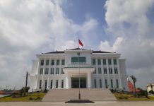 Kota dan Kabupaten Pasuruan Masuk Daerah Tidak Informatif hingga Camat Panggungrejo Pasang Spanduk di Depan Kantor BUMN | Koran Online 27 Des