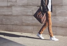 Cara Memilih Celana Jeans Sesuai Bentuk Kaki Bagi Pria