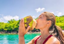 Jangan Minum Air Kelapa Kalau Kamu Masuk dalam Kriteria Ini!