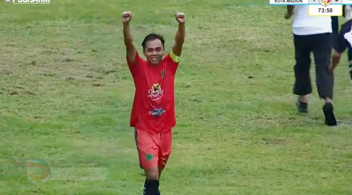 Dwi Gol Kapten Ricko Antarkan Persekabpas Menang Tipis Atas PSM Madiun di Babak 16 Besar