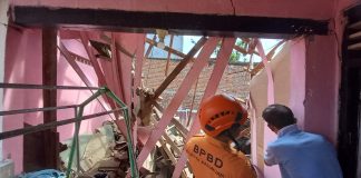 Tiga Rumah di Panggungrejo Rusak Diterjang Angin Kencang