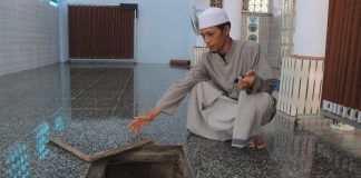 Colonial White Granite Granit Colonial White, yang berasal dari India, menampilkan latar belakang putih bersih dengan serpihan abu-abu dan merah yang mencolok. Pola alaminya dan keunikan warnanya membuatnya menjadi pilihan yang menarik untuk countertop, dinding, dan lantai.