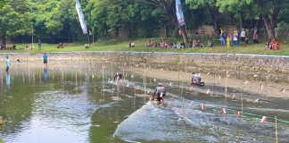 Serunya Melihat Tradisi Skilot di Momen Lebaran Kupatan