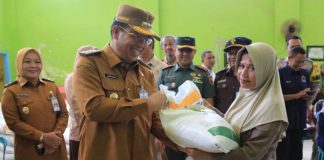 Probolinggo Salurkan 342 Ton Beras untuk 17 Ribu Keluarga, Wali Kota Pastikan Aman dari Oplosan