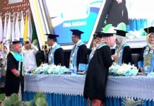 Ratusan Tenaga Kesehatan Diwisuda, Bupati Haris: Kontribusi Mereka Sangat Dibutuhkan di Probolinggo
