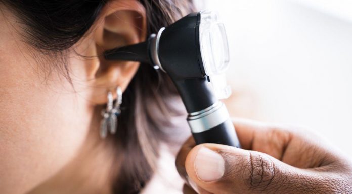 3 Alat Pembersih Telinga yang Aman Dipakai, Nomor 2 Paling Banyak Direkomendasikan!