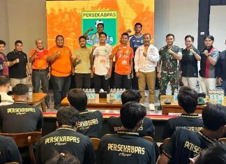 Persekabpas Pamer Jersey Anyar, Gaungkan Mimpi Besar Bisa Promosi Liga 2