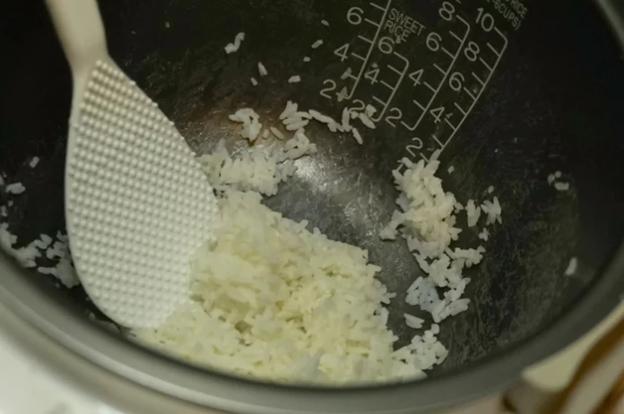 kerak-nasi-di-rice-cookerjpg-20230311064746