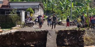 Lima Jembatan Hanyut, Belasan Rumah Terdampak Akibat Banjir Bandang di Lereng Argopuro