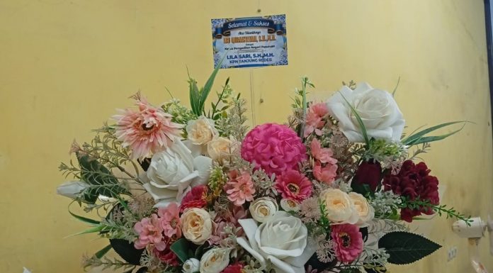 Inspirasi Hampers Bunga Natal dari Fresh Mix hingga Mini Bouquet