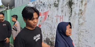 Emak-emak Diduga Maling LPG Melon Diamankan Warga Probolinggo