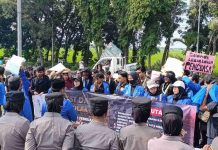 PMII Geruduk DPRD Probolinggo, Soroti Tambang Ilegal hingga Tolak Pilkada Dipilih Dewan