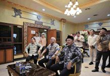 Pasuruan Lawan Jember di Semifinal, Mas Rusdi dan Gus Fawait Nobar Akrab di Pendopo