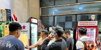 Showroom Motor Vespa Deparavan di Pasuruan Digerebek hingga PMII Geruduk DPRD Probolinggo | Koran Online 3 Feb