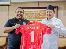 “Era Baru Laskar Sakera”: Gaung Andaka Serahkan Persekabpas ke Bupati, Target Naik Kasta Digaungkan